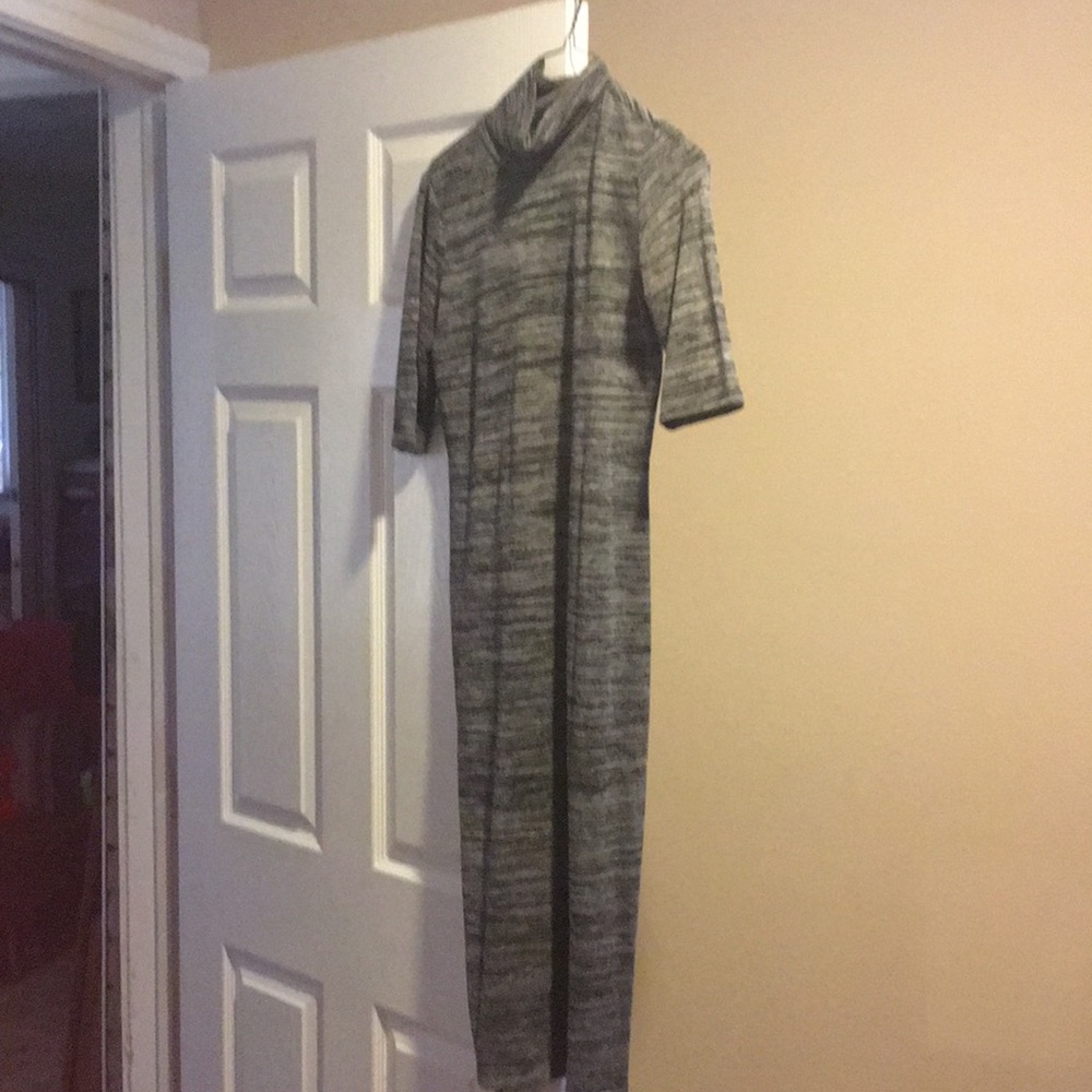 A Black and Gray  horizontal dress